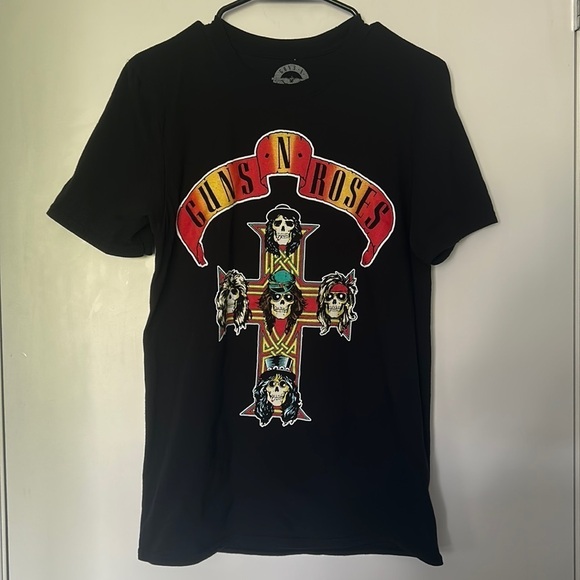 Guns N’ Roses Unisex Skull and Cross Unisex 2021 Tour T-shirt - Picture 2 of 10
